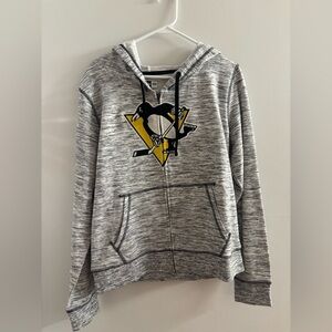 BNWOT Women’s Pittsburgh Penguins Zip-Up Hoodie